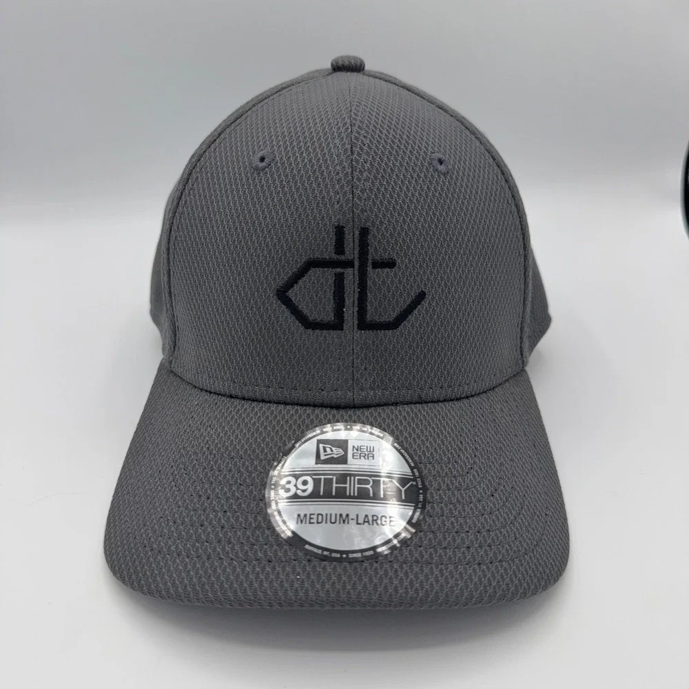 New Era 39THIRTY Hat Mens Medium Large Grey Textured Geometric Logo